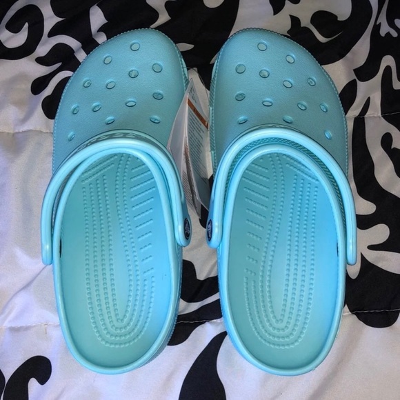 I’ve blue classic clog crocs - Picture 4 of 6